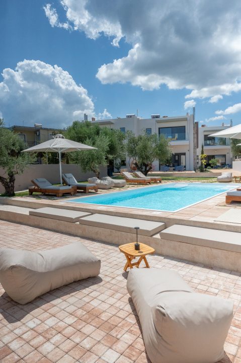 Pool – Exteriors