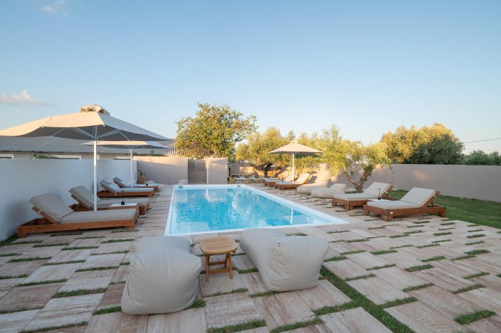 Pool – Exteriors