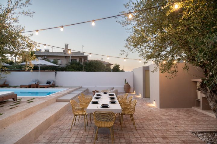 Pool – Exteriors