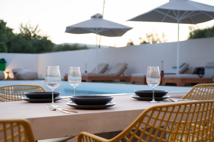 Pool – Exteriors