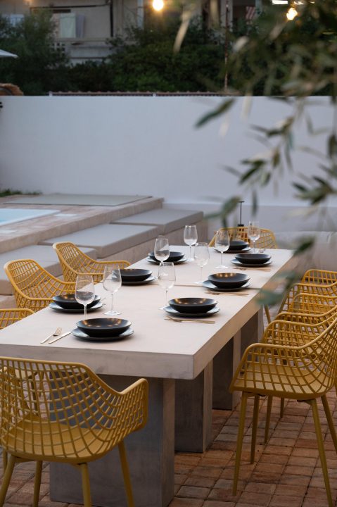 Pool – Exteriors