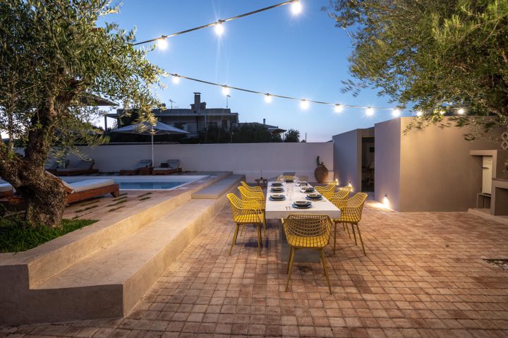 Pool – Exteriors