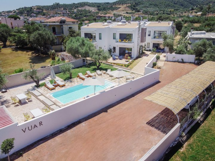 Pool – Exteriors